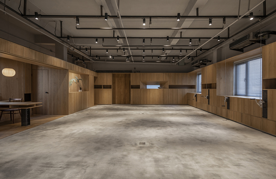 Atesimo: Blending Tradition and Innovation in Menswear Showroom Design by TEMP